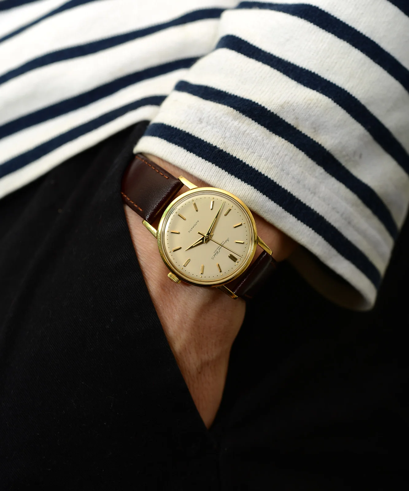 IWC gold cased automatic (1959) - Image 2